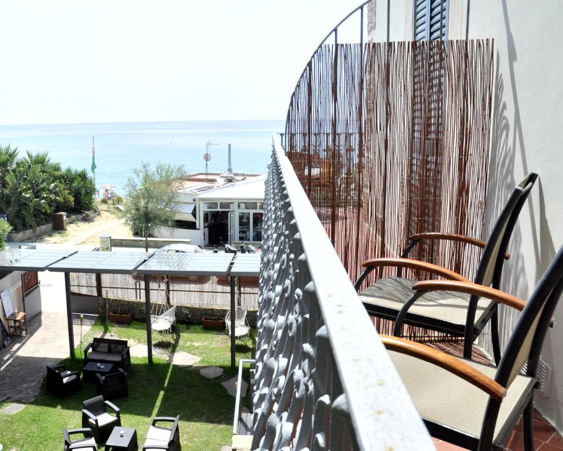 Hotel Kalima Caldes D'Estrach Buitenkant foto
