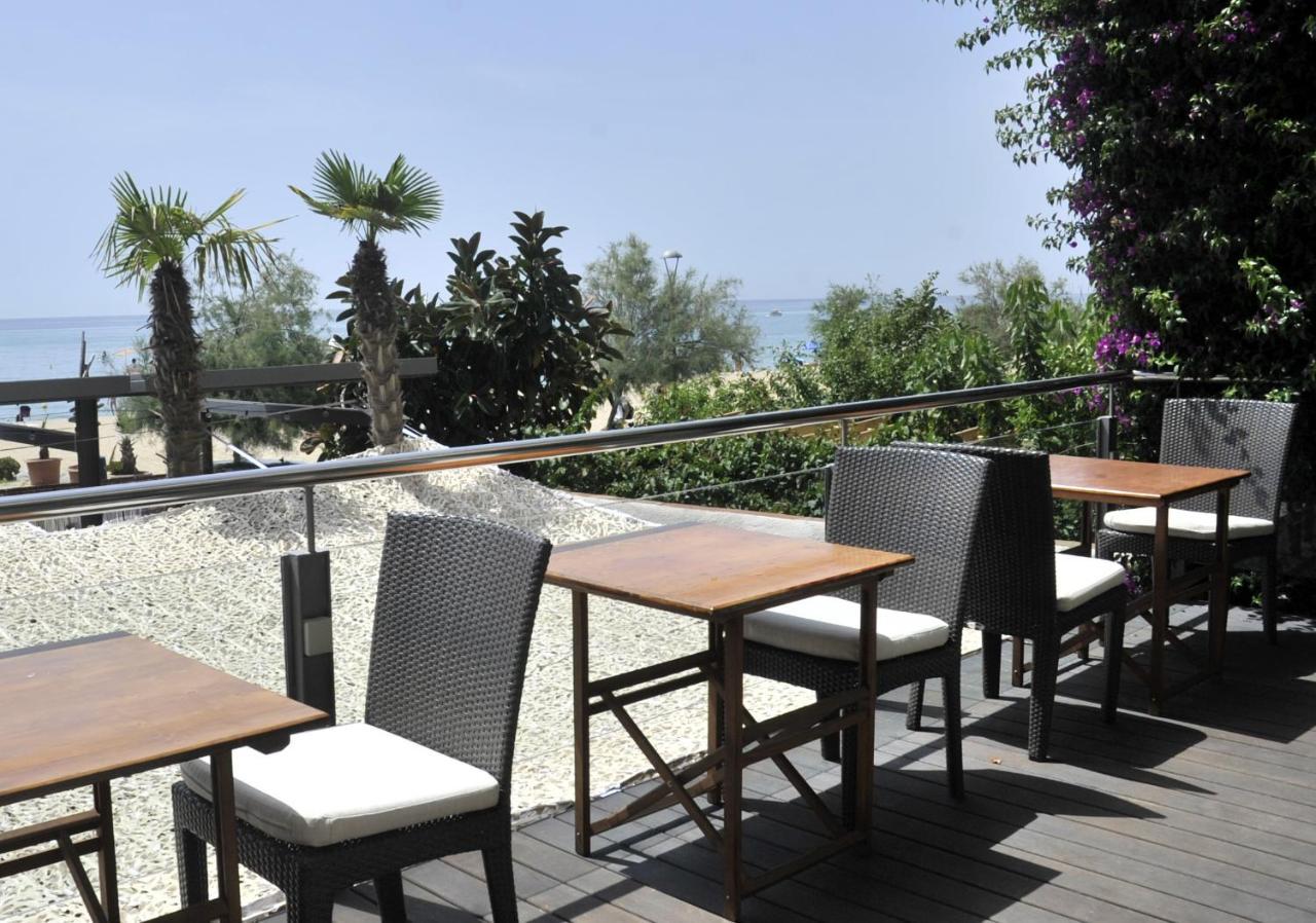 Hotel Kalima Caldes D'Estrach Buitenkant foto