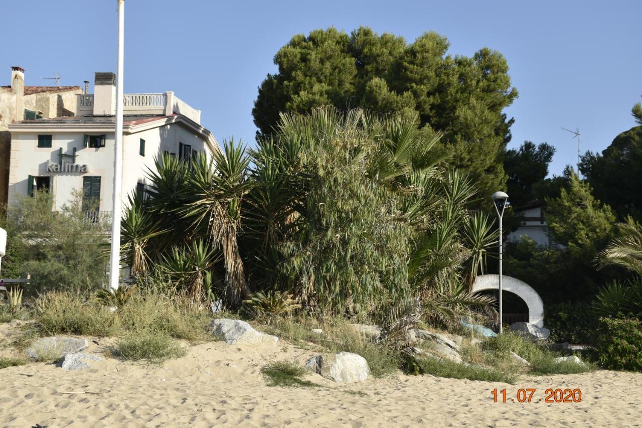 Hotel Kalima Caldes D'Estrach Buitenkant foto